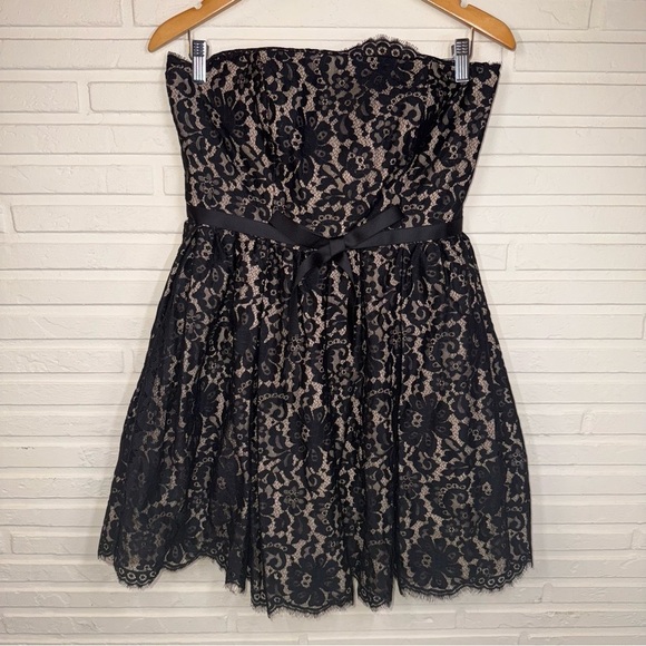 Robert Rodriguez Dresses & Skirts - Robert Rodriguez Black and Tan Strapless Lace Floral Dress, Women’s Size 8